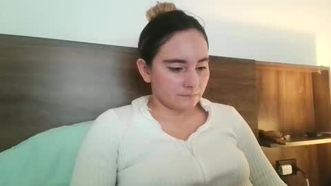 Snapshot of gabriela_miller_2 chatting on May 13, 6:27 pm Gabriela Miller online show from May 13, 6:27 pm