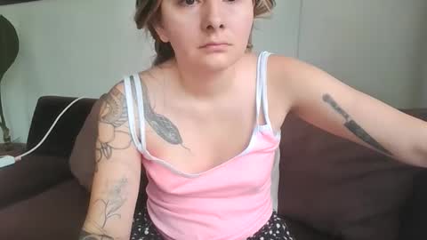 Snapshot of gabriela_miller_2 chatting on May 29, 2:37 pm Gabriela Miller online show from May 29, 2:37 pm