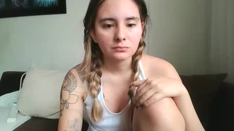 Snapshot of gabriela_miller_2 chatting on June 4, 3:29 pm Gabriela Miller online show from June 4, 3:29 pm