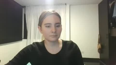 Snapshot of gabriela_miller_2 chatting on June 16, 1:08 am Gabriela Miller online show from June 16, 1:08 am