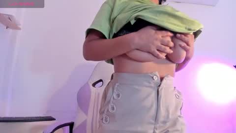 gabrielaa_miller_ online show from November 20, 8:19 pm