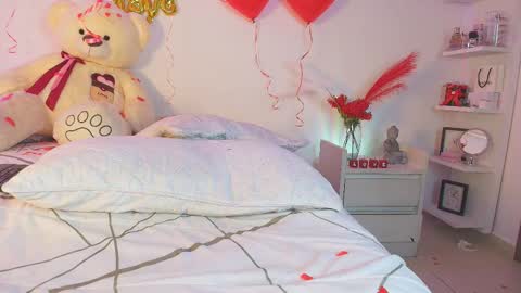 Snapshot of gabrielablake chatting on February 15, 7:51 am online show from February 15, 7:51 am