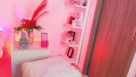 Snapshot of gabrielablake chatting on March 17, 12:37 am online show from March 17, 12:37 am