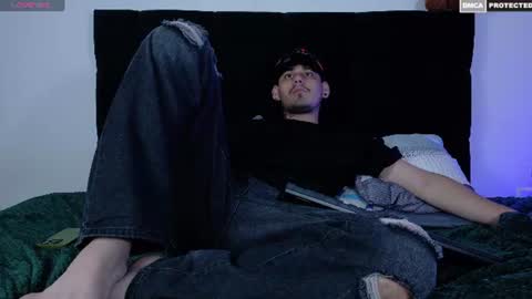 Snapshot of gabrieljr99 chatting on June 19, 4:39 am Gabe online show from June 19, 4:39 am