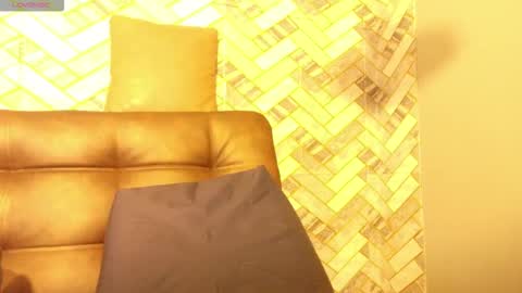 Snapshot of gabriella27_ chatting on September 12, 12:27 pm gabriella online show from September 12, 12:27 pm