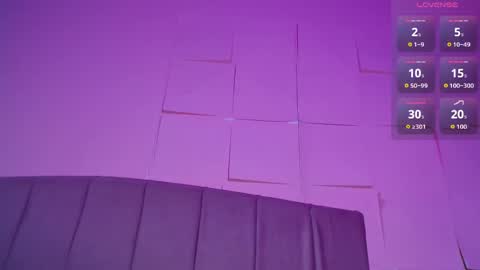 Snapshot of gabriella27_ chatting on May 9, 1:33 am gabriella online show from May 9, 1:33 am