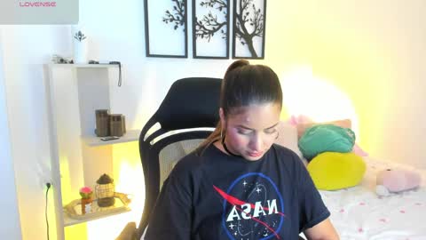 Gabriella online show from April 13, 9:09 pm