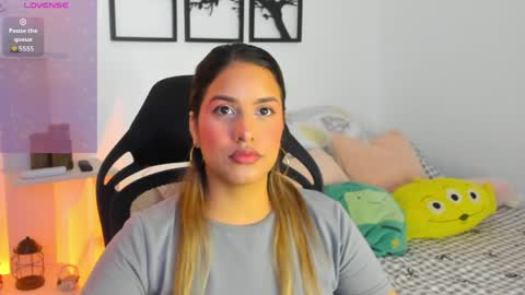 Snapshot of gabriella__tom chatting on May 5, 9:34 pm Gabriella online show from May 5, 9:34 pm