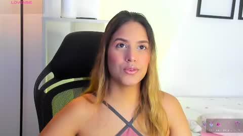 Snapshot of gabriella__tom chatting on July 22, 10:01 pm Gabriella online show from July 22, 10:01 pm