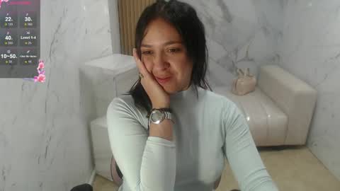 Snapshot of gabriella_storm_tf chatting on June 8, 12:27 pm Gabriella online show from June 8, 12:27 pm