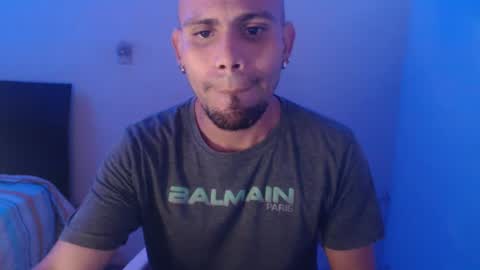 Snapshot of gabrielle_ramirez chatting on December 2, 9:17 pm Gabriel online show from December 2, 9:17 pm