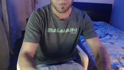 Snapshot of gabrielle_ramirez chatting on January 17, 4:49 am Gabriel online show from January 17, 4:49 am