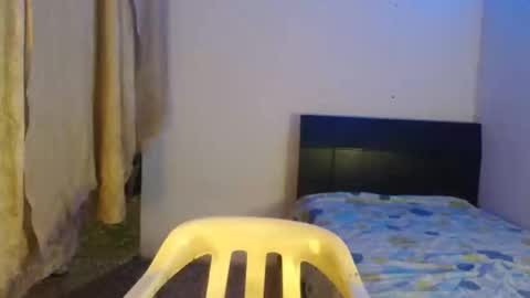 Snapshot of gabrielle_ramirez chatting on February 15, 1:31 am Gabriel online show from February 15, 1:31 am