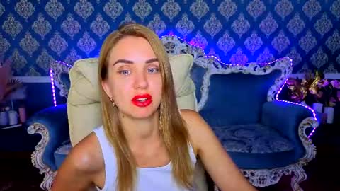 Snapshot of gabriellla_4u chatting on August 7, 1:57 pm gabriellla_4u online show from August 7, 1:57 pm