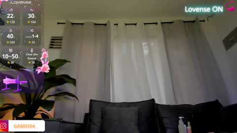Snapshot of gabriiieela_ chatting on October 4, 7:45 pm Sara   online show from October 4, 7:45 pm