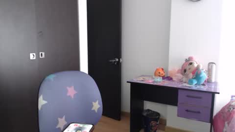 Snapshot of gaby_bluexx chatting on October 22, 5:02 pm Gaby Blue online show from October 22, 5:02 pm