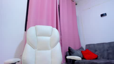 gaby online show from November 3, 1:45 pm