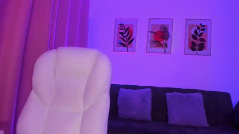 gaby online show from November 13, 1:54 pm