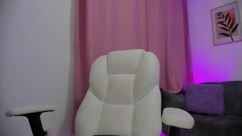 gaby online show from April 28, 7:19 pm