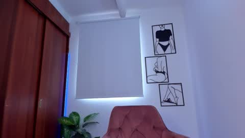    online show from October 19, 6:52 pm