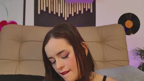 Gaby  online show from December 1, 1:05 pm