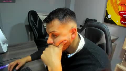 Gaby And Myke online show from December 19, 12:01 pm