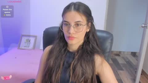 Snapshot of gaby_olsen chatting on July 1, 10:42 pm Gabriela online show from July 1, 10:42 pm