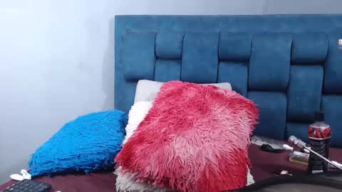 Snapshot of gaby_steven chatting on May 8, 9:36 am gaby_steven online show from May 8, 9:36 am