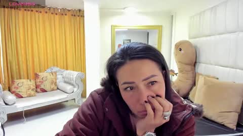 Snapshot of gaby_trent chatting on February 27, 12:02 pm gabriela online show from February 27, 12:02 pm