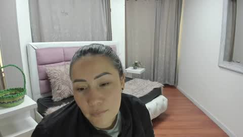 gabriela online show from June 18, 4:33 pm