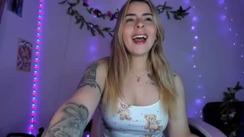 Snapshot of gaby_vandriel chatting on May 9, 1:33 am GABRIELA online show from May 9, 1:33 am