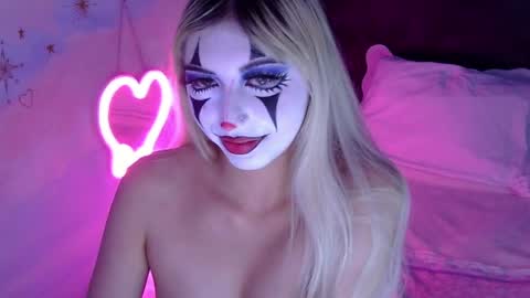 Snapshot of gabygumms chatting on May 12, 1:19 pm gabygumms online show from May 12, 1:19 pm