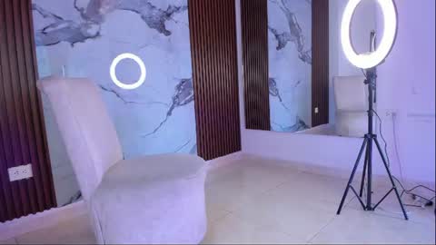 Snapshot of gabyhott_ chatting on July 22, 6:32 pm Gaby online show from July 22, 6:32 pm