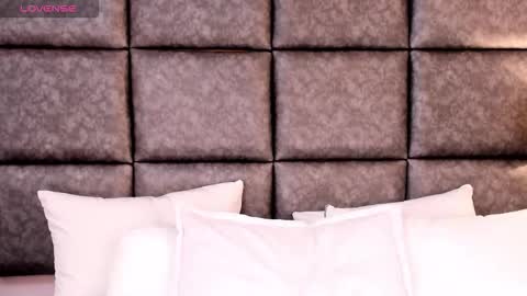 Snapshot of gabylopez_ chatting on November 17, 3:51 pm online show from November 17, 3:51 pm