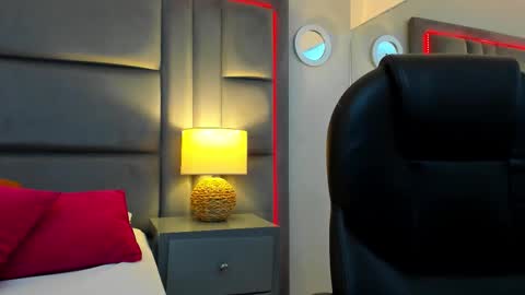 gabymoreau online show from January 17, 7:50 pm