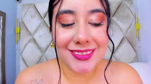 Snapshot of gabyparker_ chatting on July 17, 12:23 pm Gaby online show from July 17, 12:23 pm