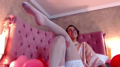 Snapshot of gabypetit chatting on February 14, 11:53 pm Gaby online show from February 14, 11:53 pm