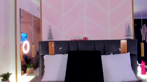 Snapshot of gabypetit chatting on November 19, 8:31 pm Gaby online show from November 19, 8:31 pm