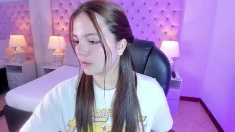 Snapshot of gabyqueens chatting on January 8, 1:57 pm Gaby online show from January 8, 1:57 pm