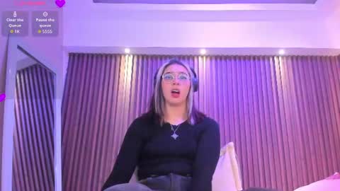 Snapshot of gabyrose9 chatting on June 27, 8:03 pm gabyrose9 online show from June 27, 8:03 pm