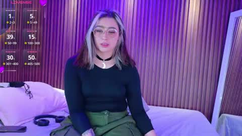 Snapshot of gabyrose9 chatting on July 18, 2:21 pm gabyrose9 online show from July 18, 2:21 pm