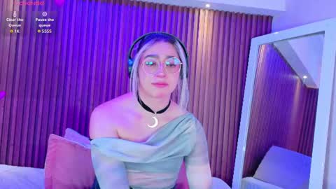 Snapshot of gabyrose9 chatting on July 23, 2:37 pm gabyrose9 online show from July 23, 2:37 pm