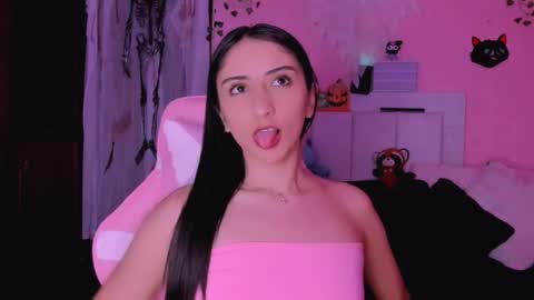 gabyye capprins online show from October 31, 12:33 am