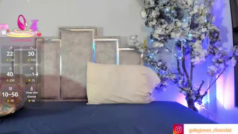 gabyyjones online show from October 5, 11:41 am