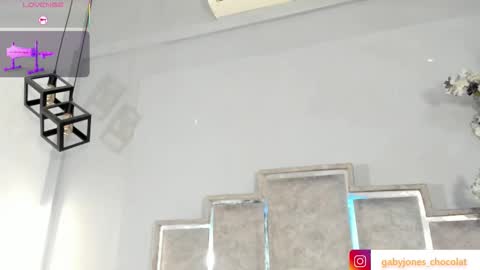 gabyyjones online show from January 8, 11:34 am