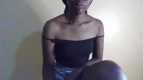 Snapshot of gada_charm chatting on February 24, 11:30 pm Gada online show from February 24, 11:30 pm