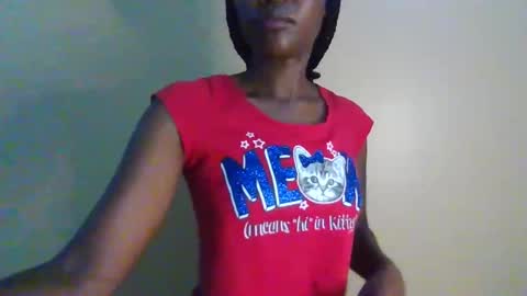 Snapshot of gada_charm chatting on March 11, 2:43 am Gada online show from March 11, 2:43 am