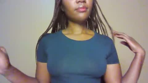 Snapshot of gada_charm chatting on September 23, 6:49 am Gada online show from September 23, 6:49 am