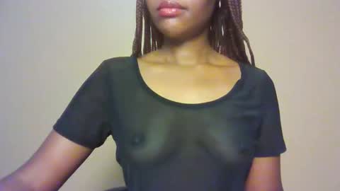 Snapshot of gada_charm chatting on September 29, 5:23 am Gada online show from September 29, 5:23 am