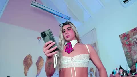 Gael online show from February 26, 1:15 am